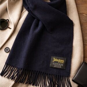 Johnstons of Elgin Cashmere Blend Scarf Navy Blue Made in Scotland